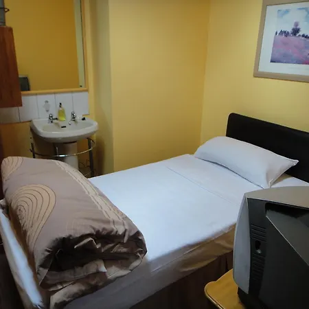 Bed & Breakfast On The Liffey 2*