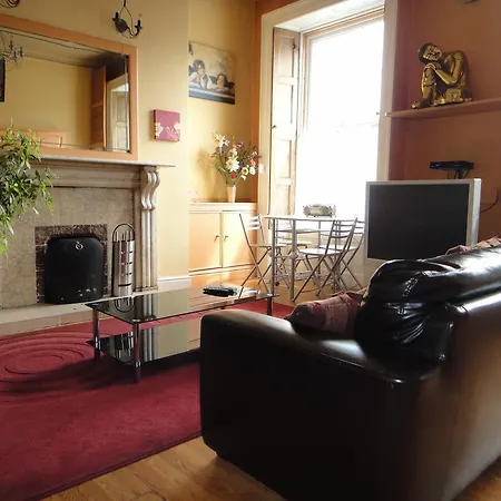 Bed and breakfast On The Liffey 2*